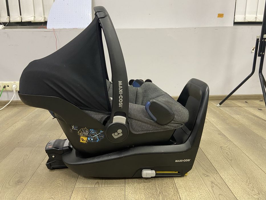 Автокрісло Maxi Cosi cabrio fix + база