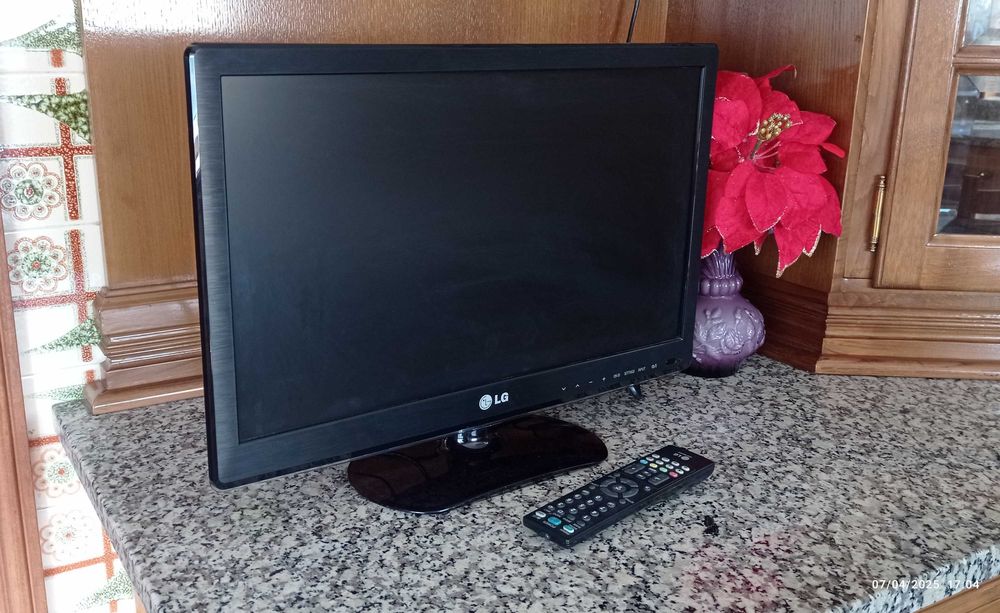 Televisão LG para venda 22"