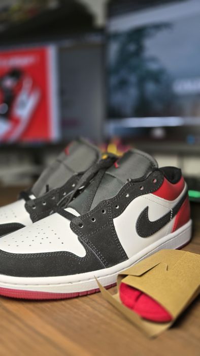 Nike air jordan 1 low SE black varsity red