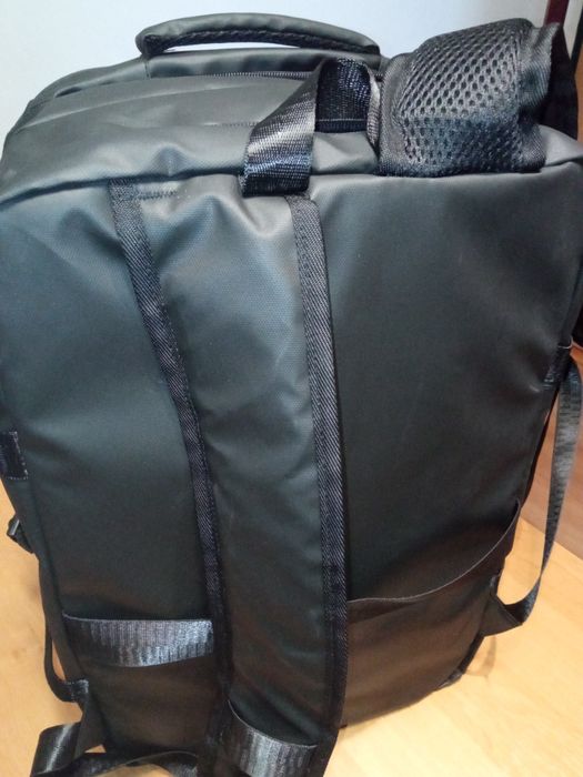 SlimUSB водовідштовхуючий рюкзак. Ручная кладь