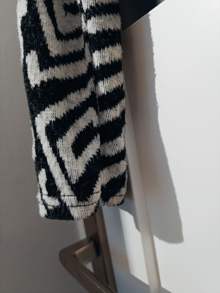 Bluzka sweterek damski, czarny, biały, Plus Size, XXXL, Sweetissima