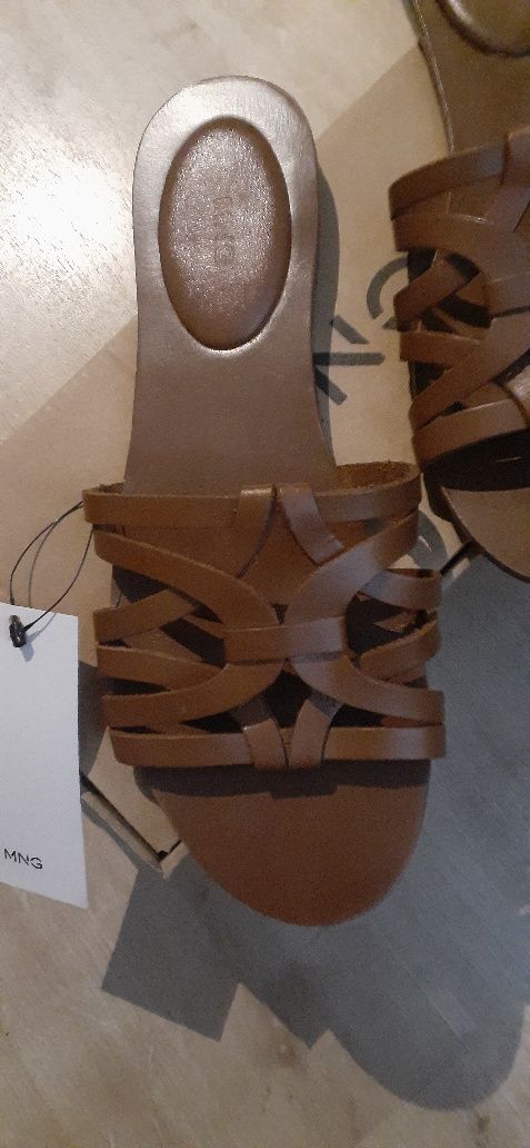 Кожаные шлепанцы Mango.38р.