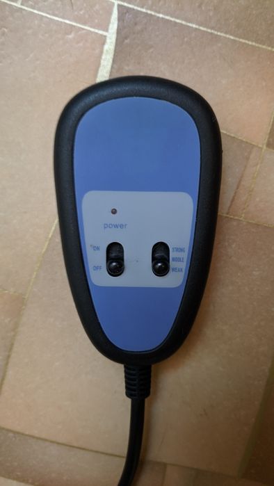 Продам вибро-массажную подушку для шеи(головы)