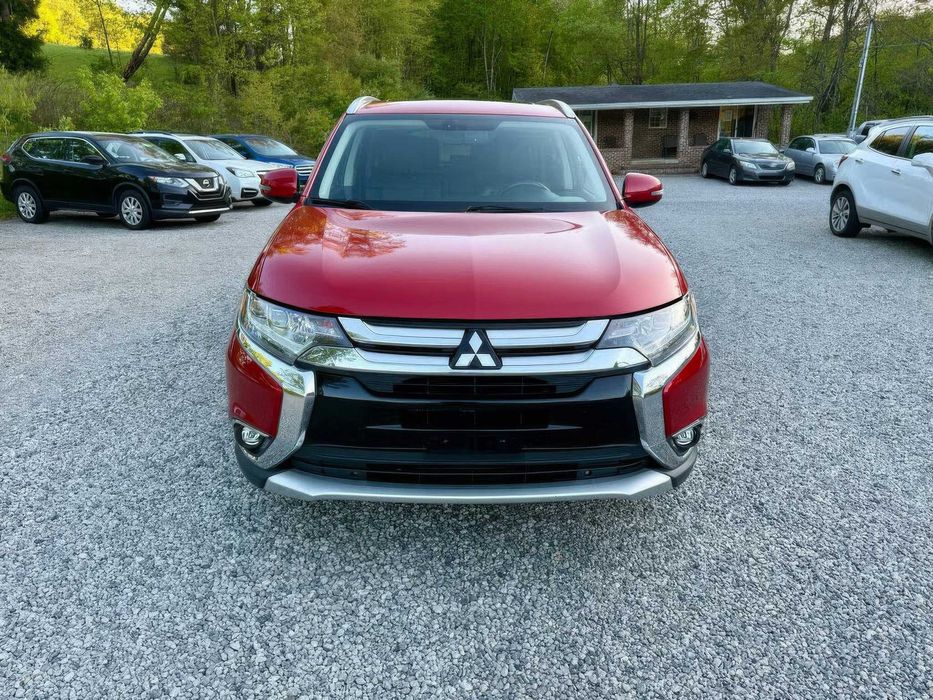 Mitsubishi Outlander      2017
