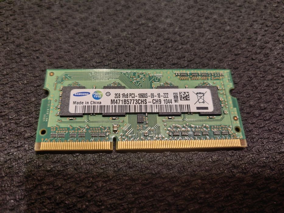 Samsung 2GB 1Rx8 PC3-10600S-09-10-ZZZ