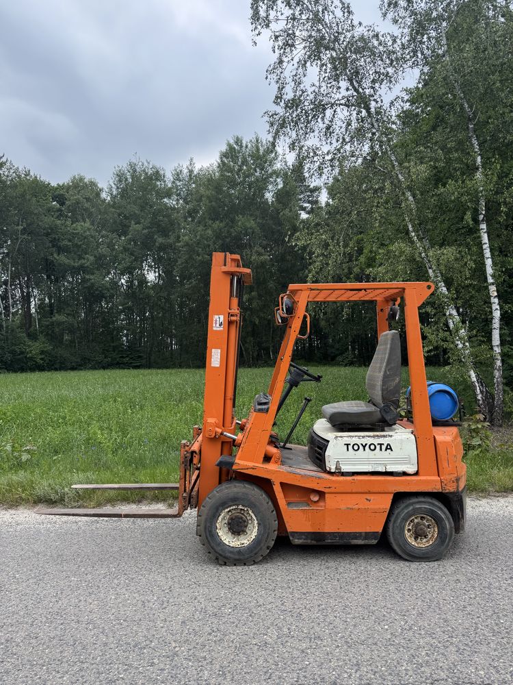 Wózek widłowy TOYOTA CARIX F 1550 SZP LPG sprowadzony z gospodarstwa