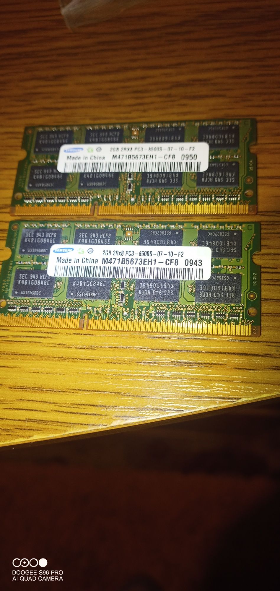 Планки оперативки ноутаDDR3 по 2 гига.