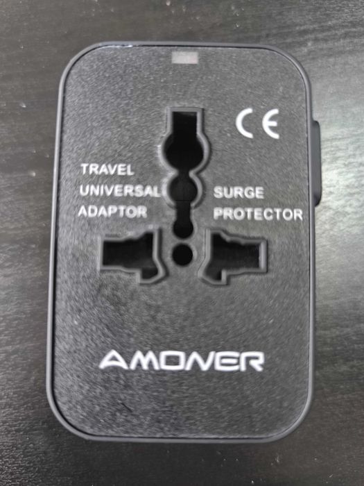 Adaptador de viagem universal