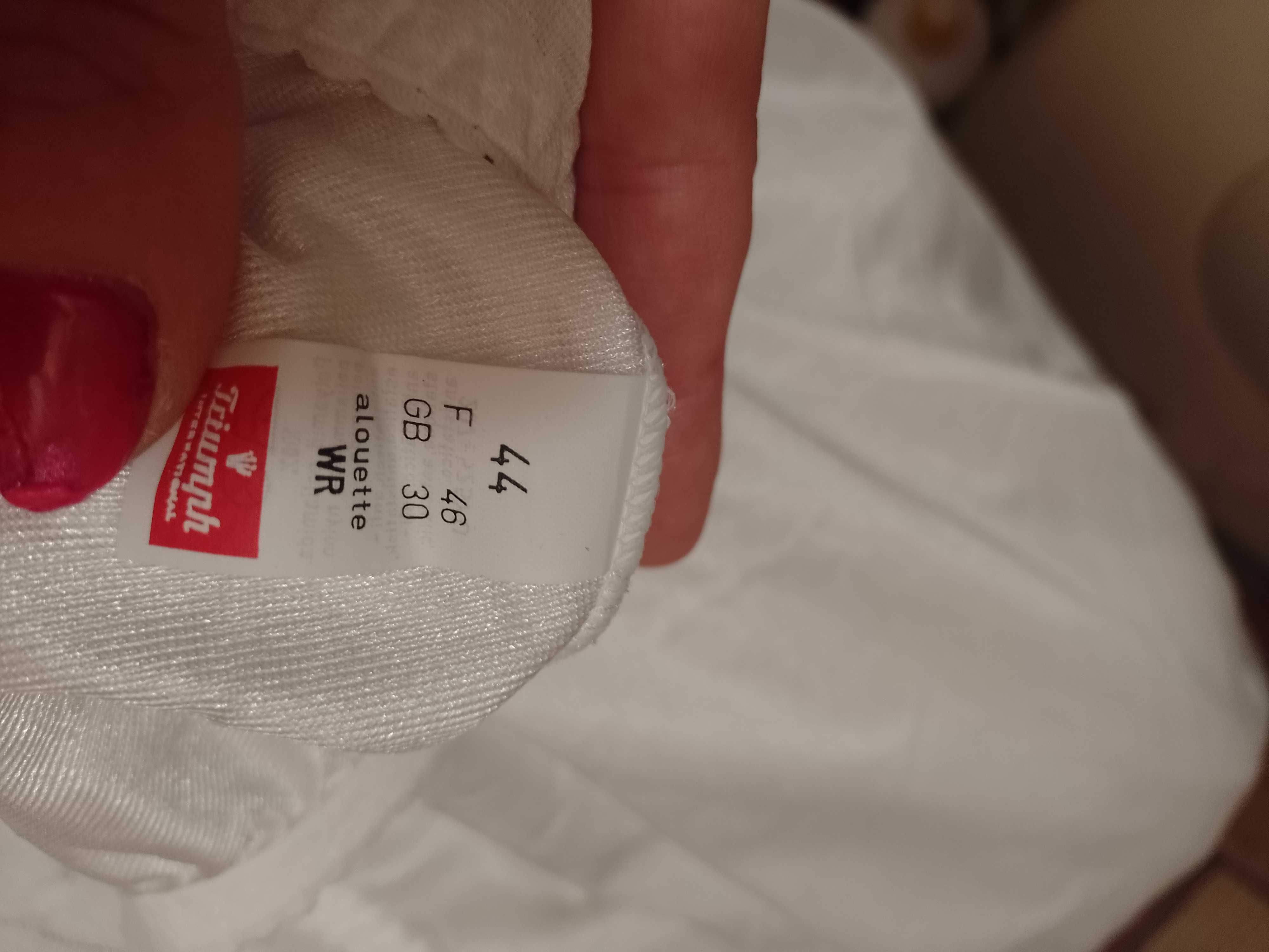 (44/XXL) Triumph) Biała półhalka z Londynu, halka, NOWA