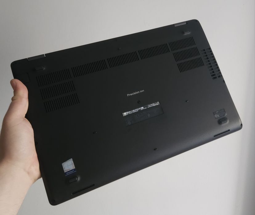 Сенсорний Dell Precision 3541/i5 9400h/RAM16gb/SSD256/Quadro P620(4gb)