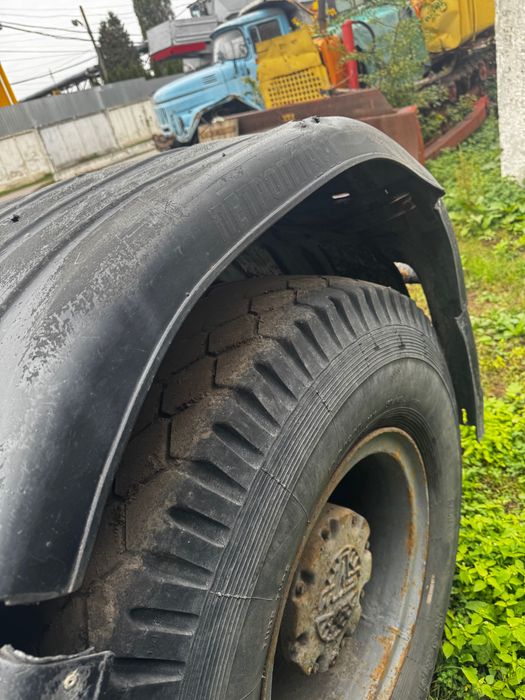 Тягачь маз двух осний