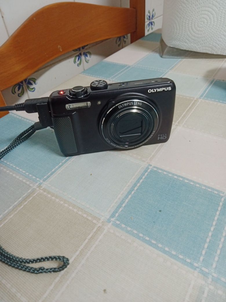 Máquina fotográfica Olímpus SH-21 nova