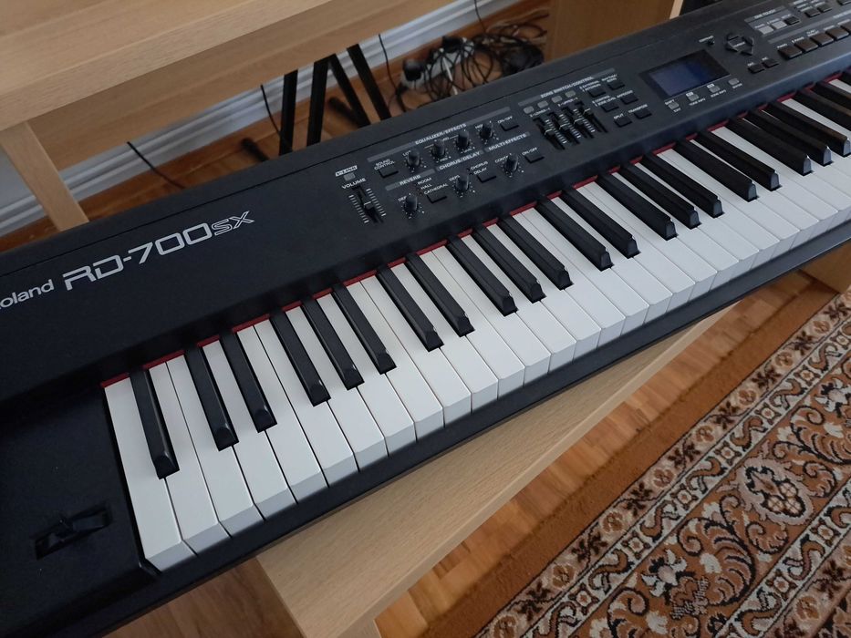 Roland RD 700 SX