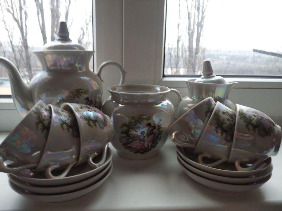 Терміново продається посуда,набір тарілки,набори, хрусталь.