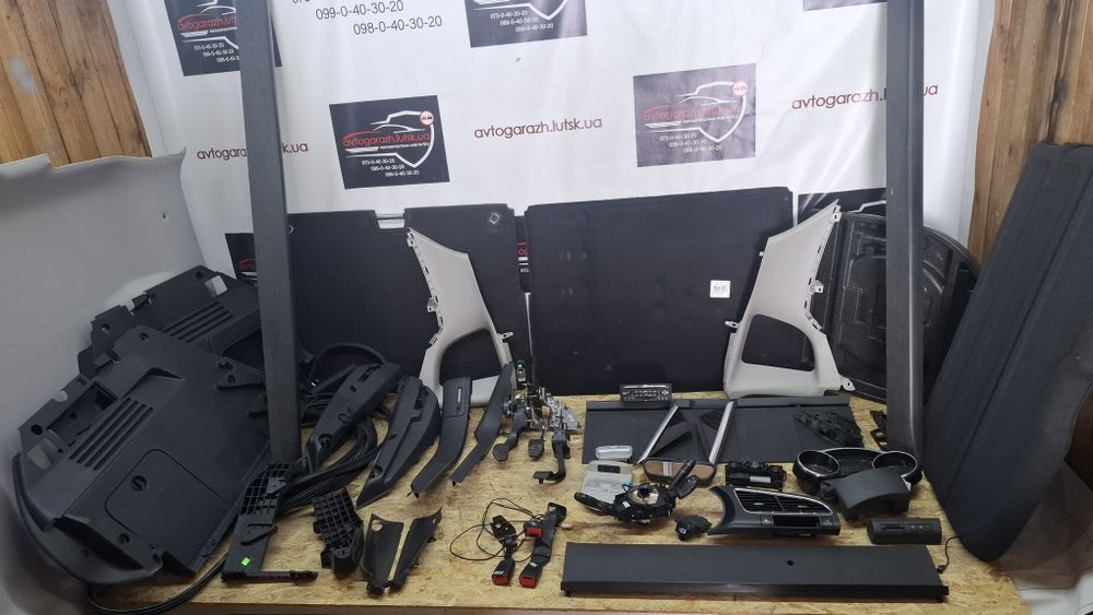 Пластик салону Peugeot 3008 пластмаси салона пежо 3008