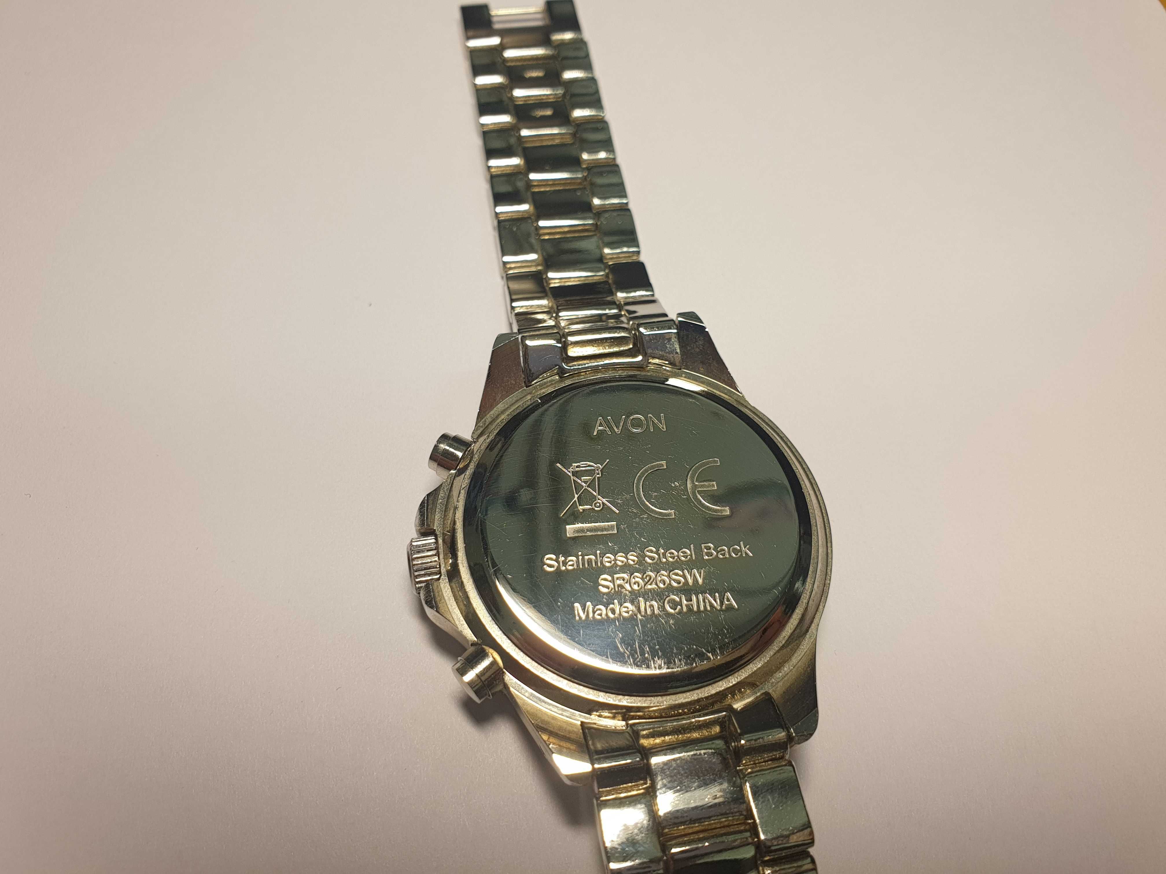 Zegarek z bransoletą Avon