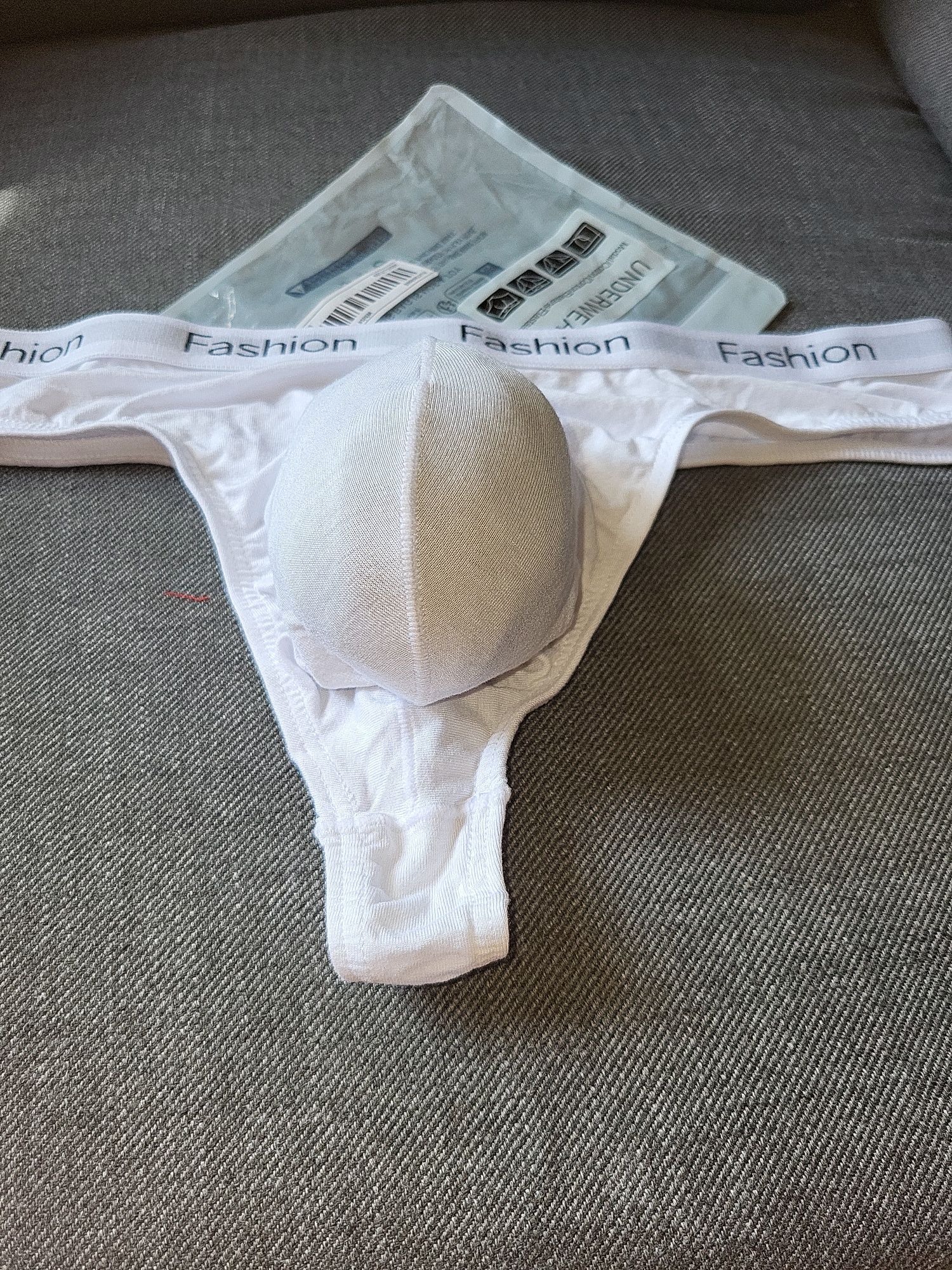 Super wygodne seksi stringi z kieszonką