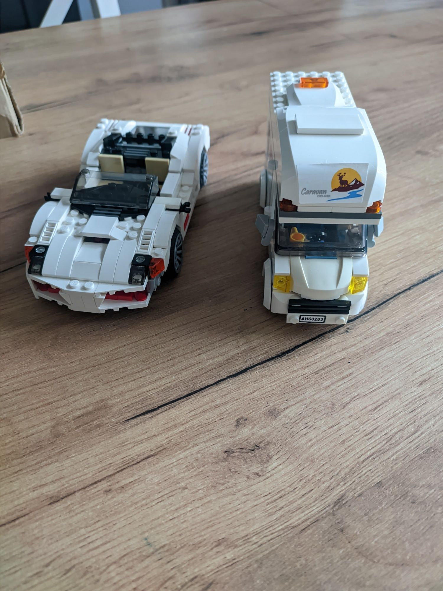 Lego kamper 60283 i lego creator 31006