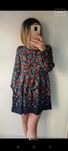 Vestido floral Zara