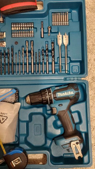 Walizka pusta,  kufer  Makita na akku wkretarke DHP 482