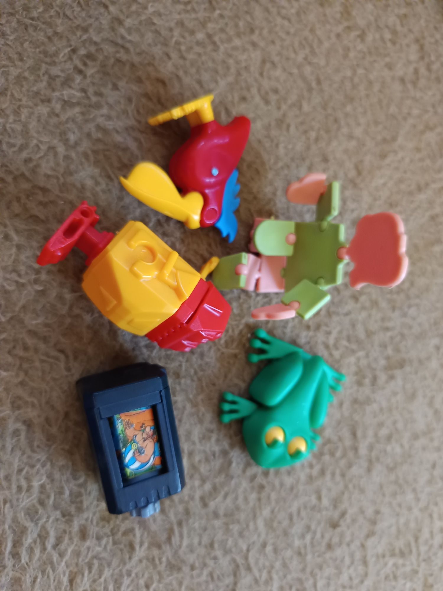 Figurki z Kinder niespodzianki z lat 80tych Asterix i Obelix