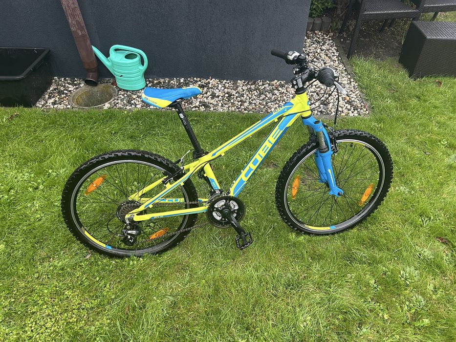 Rower dziecięcy CUBE Kid 240 - 24 cale, amortyzator, Shimano 21 biegów
