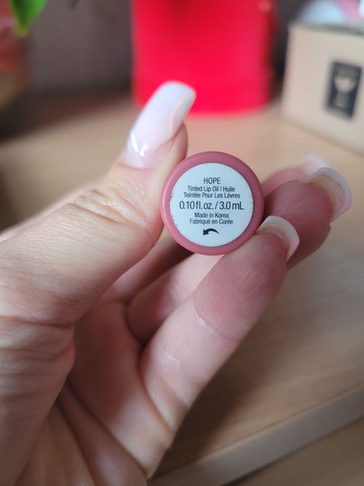 Rare Beauty olejek do ust tintujący hope