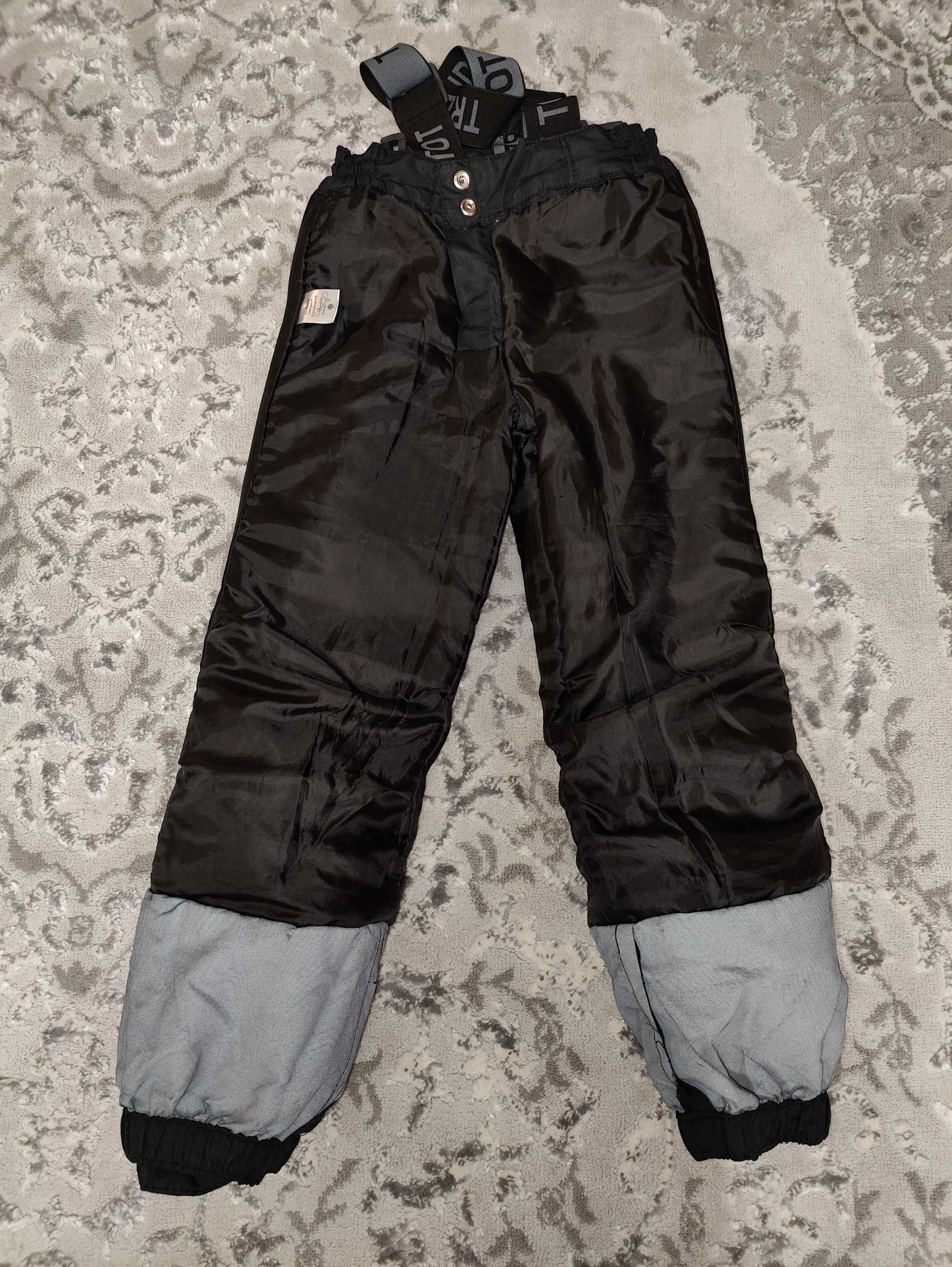 Зимний детский  комплект куртка штаны 5-6 лет