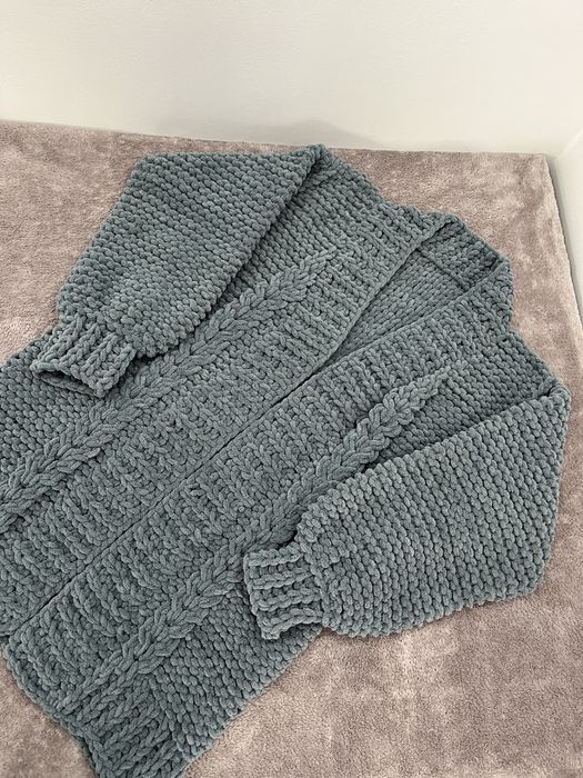 Плюшевий кардиган з пряжі Alize Puffy Fine