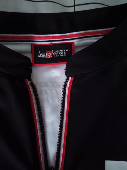 Polo oficial Toyota GR