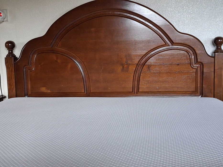 Quarto de casal em castanho