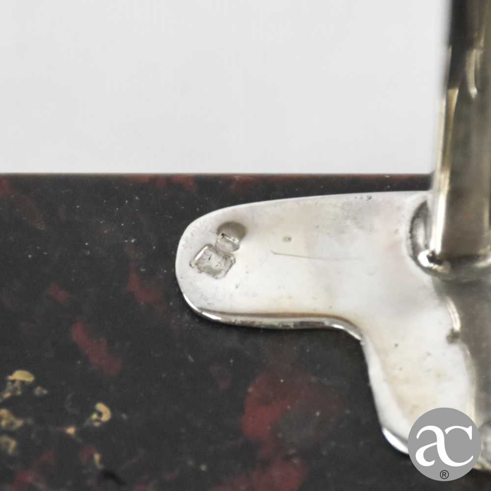 Tinteiro Art Déco em mármore e prata portuguesa com pés em prata