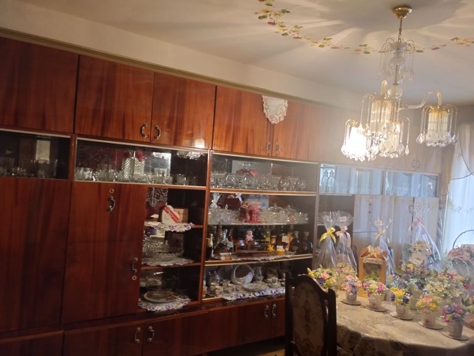 Продам стенку у вітальню