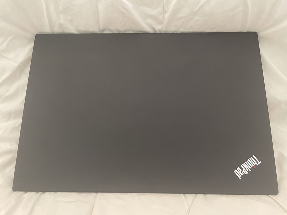 Portatil Lenovo T590