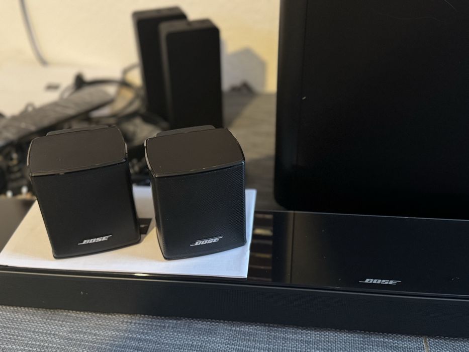 Домашній кінотеантр Bose Soundbar 700 + Bass Module 700 + Speakers