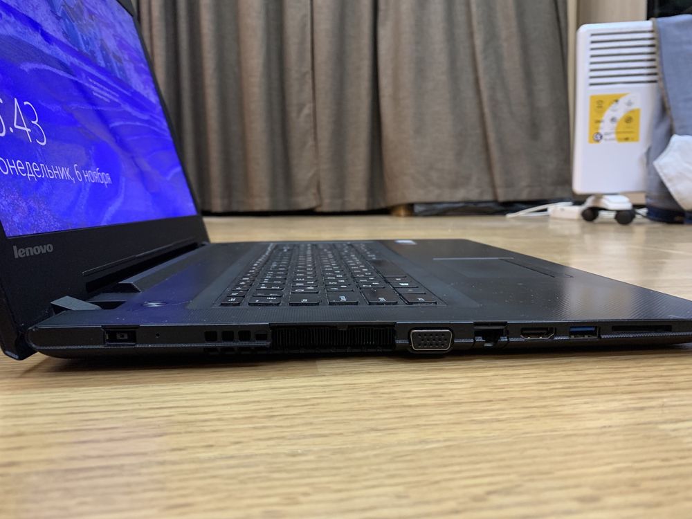 Ноутбук Lenovo ideapad 300-17iSK | 8Gb | Core i7-6500U 2.50GHz