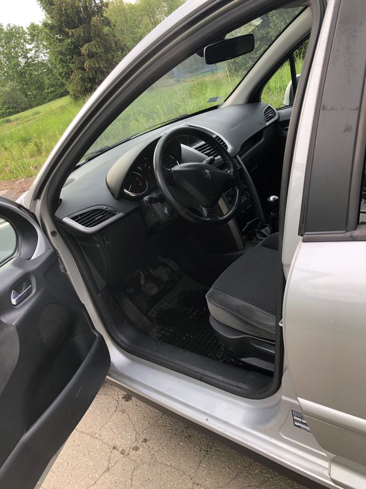 Peugeot 207 1.6 hdi isofix klima niskie spalanie