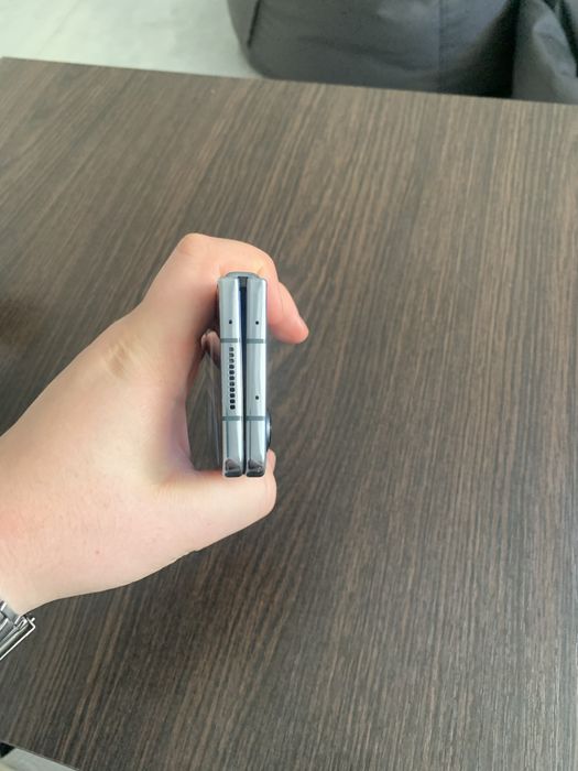 Продам Samsung Galaxy Fold 4 256