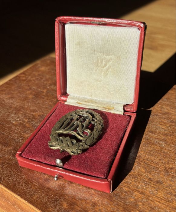 Szpanga i odznaka sportowa