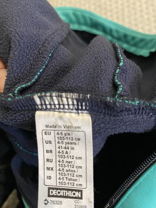 Куртка весняна на дівчинку 4-5 р.