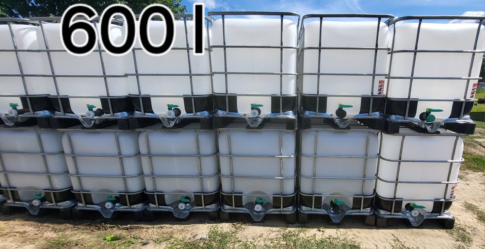 Pojemniki mauzer1000l czyste spożywka faktura