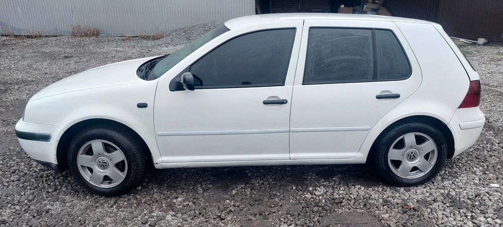 Volkswagen Golf 1.6