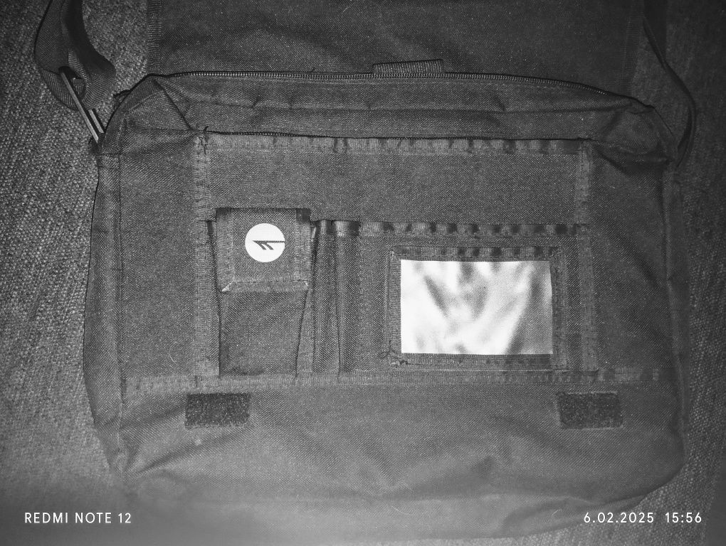 Torba na laptopa czarna.
Szerokość - 40cm