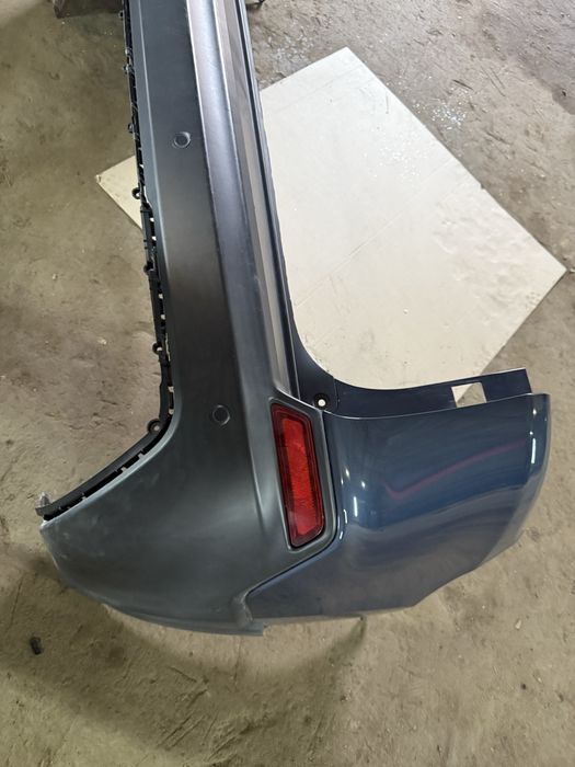 Бампер задний 6 парт. сліпі зони відкритя ногою jeep cherokee kl 2018+