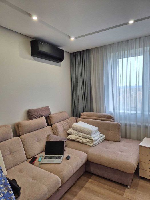 Продам 2 к. кв. новострой, пр. Героев Харькова