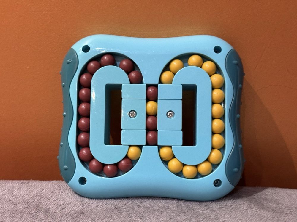 Головоломка антистресс антистрес Magic Bean Cube