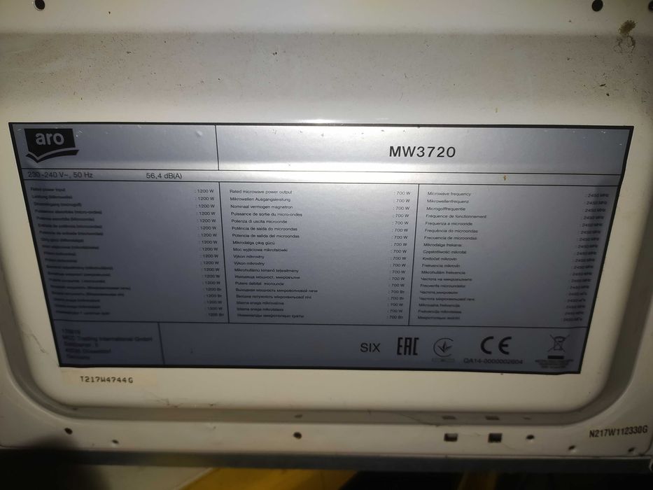 Microondas marca Aro para peças