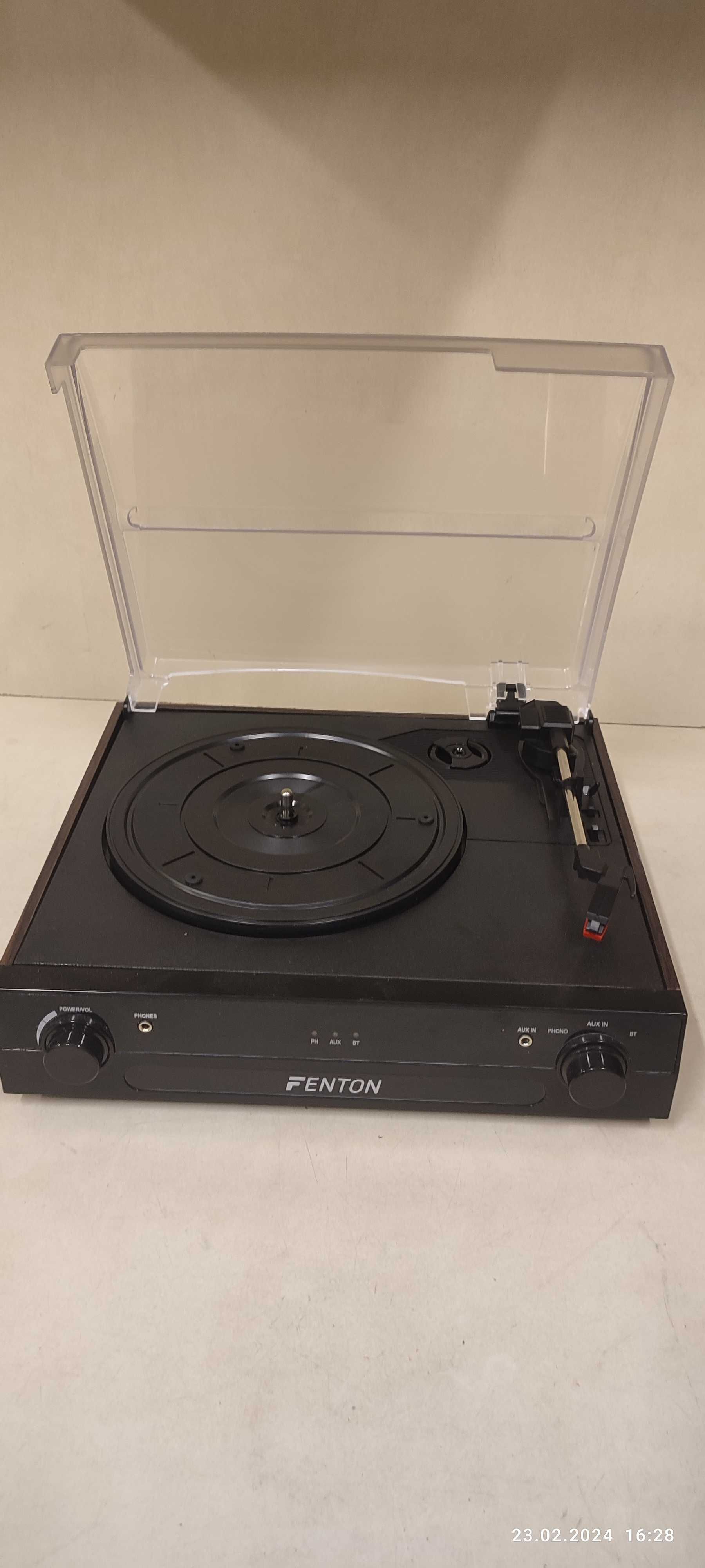 Gramofon RP102B Fenton głośniki bluetooth.