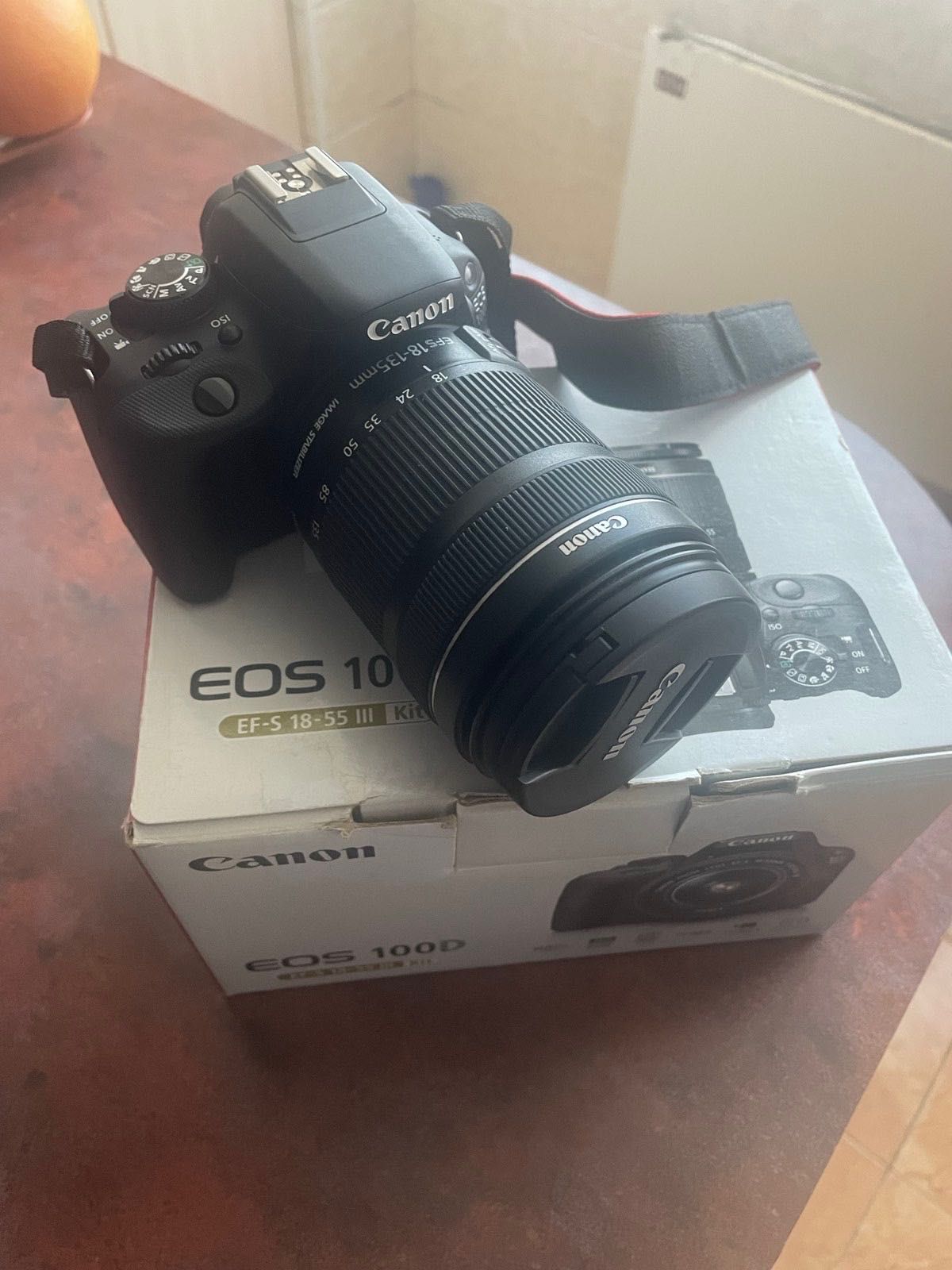 Фотоаппарат Canon EOS 100D и объектив 18-135 stm