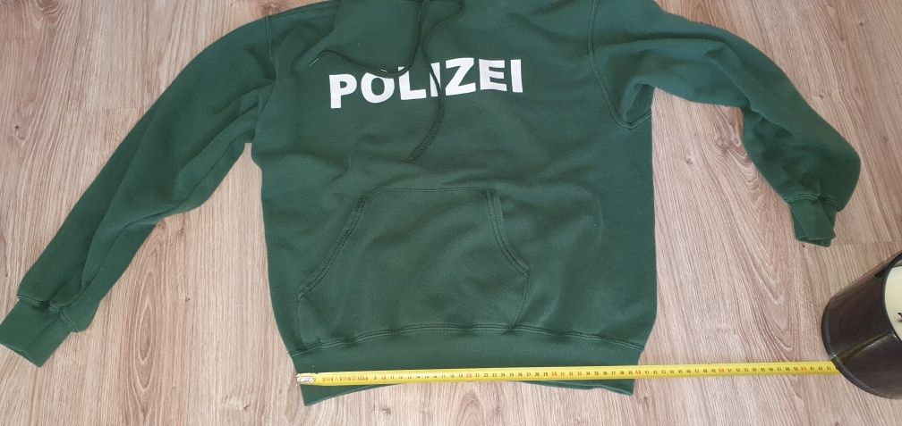 Bluza zielona POLIZEI firmy Fruit of the loom rozmiar M stan jak Nowy